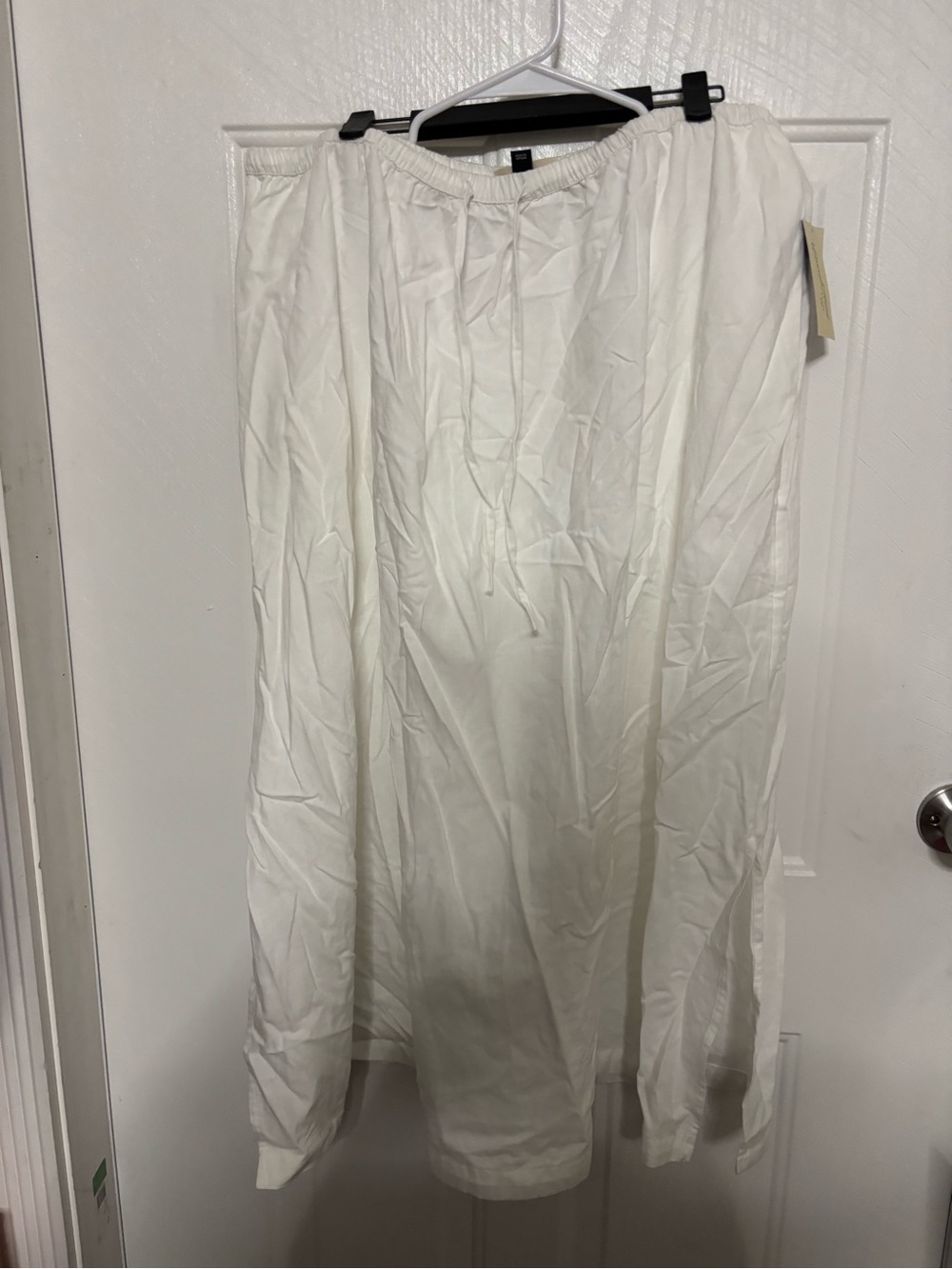 Universal Thread White Skirt